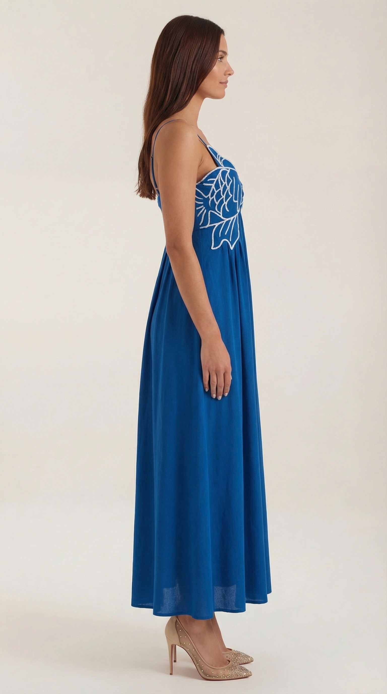 Vestido maxi con bordado elegante