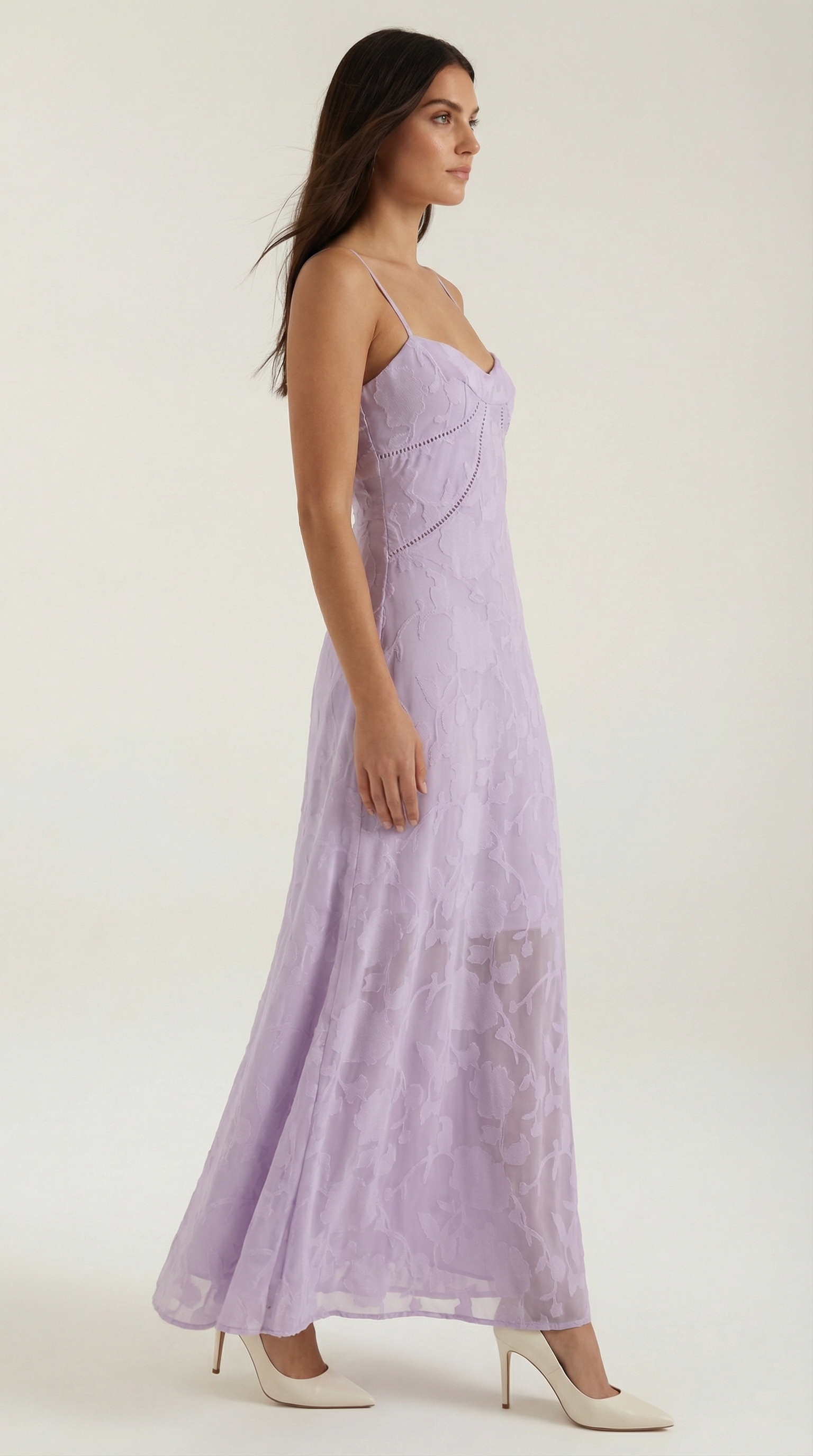 Vestido largo con encaje refinado