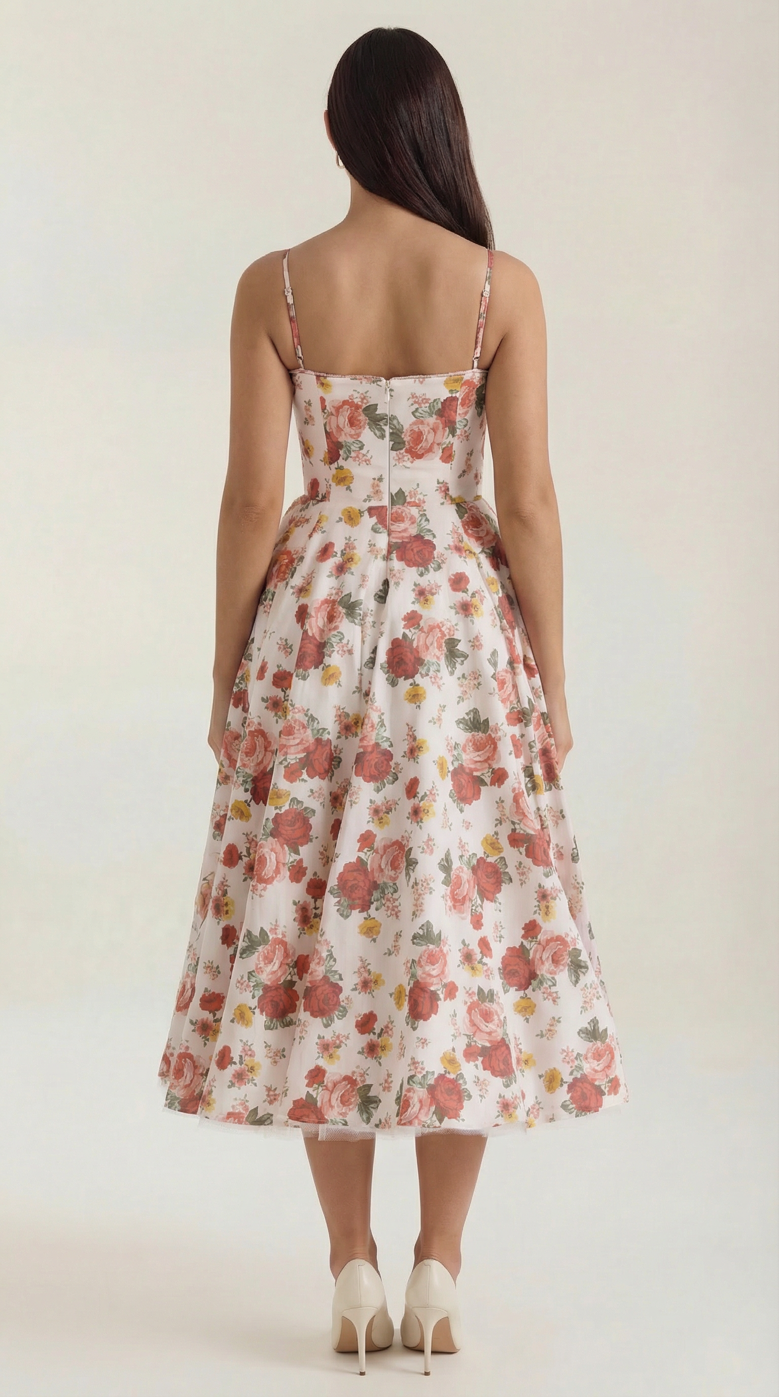 Vestido midi con diseño de tul