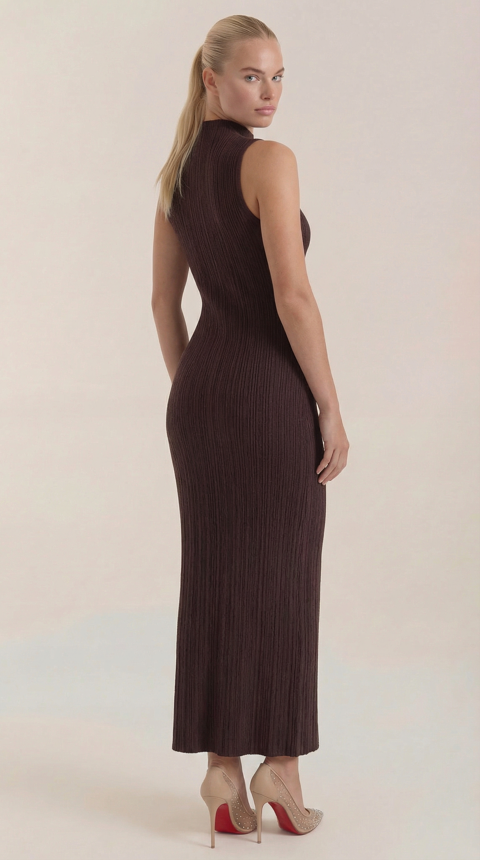 Vestido Bodycon de Cuello Alto Elegante