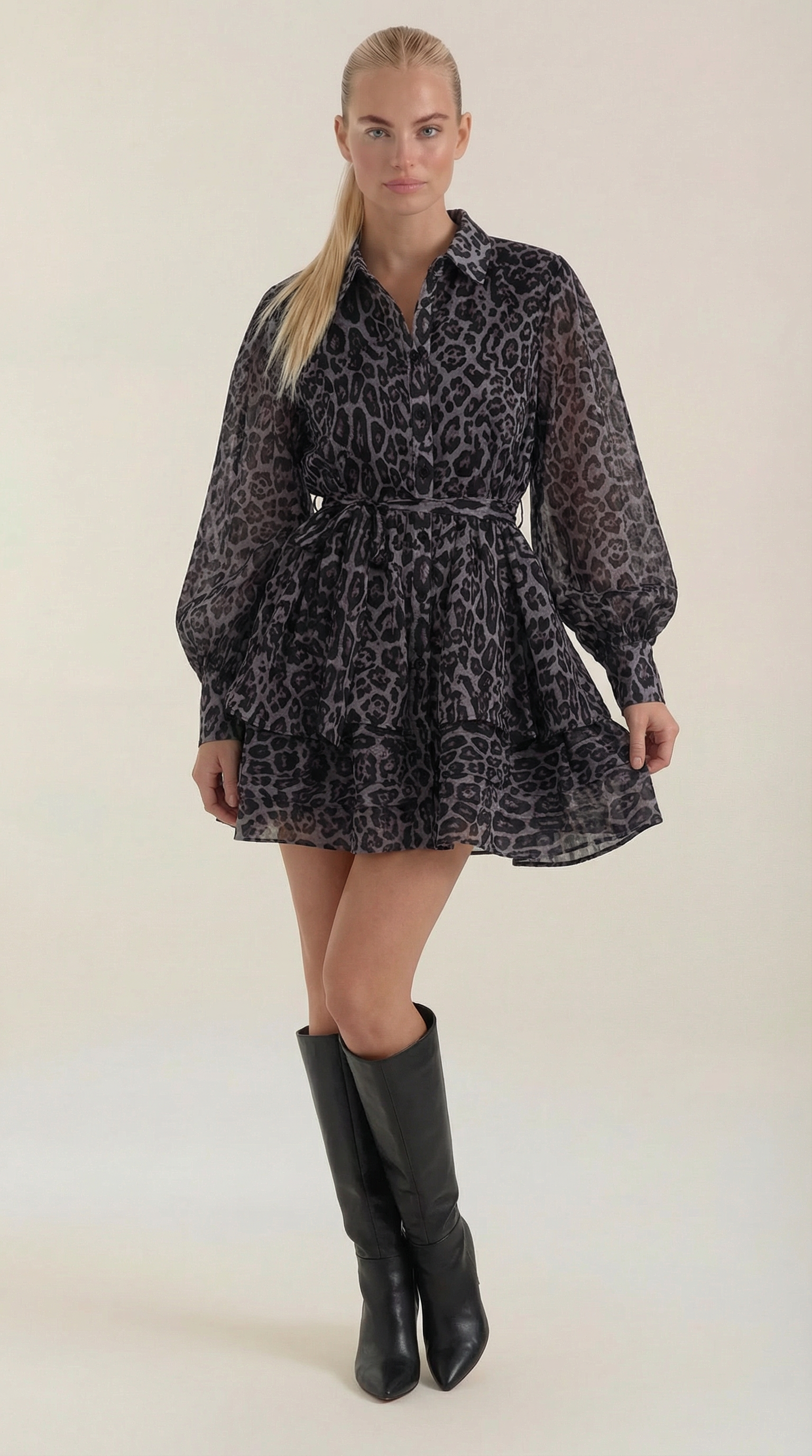 Vestido mini con corte ajustado