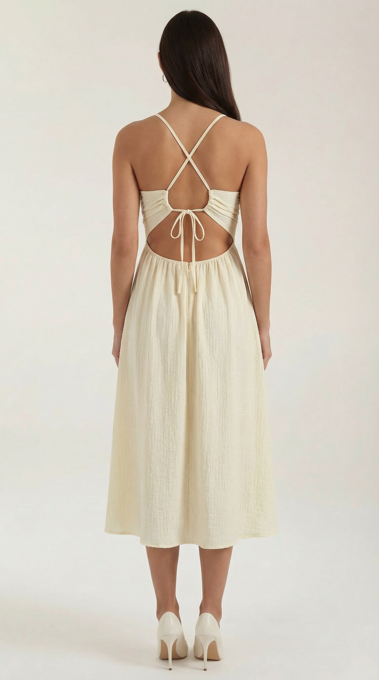 Vestido midi con corte elegante