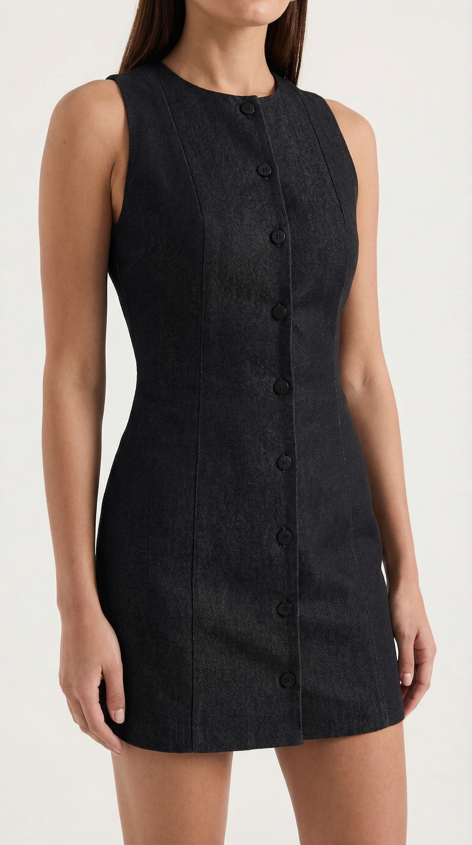 Vestido mini con botones y corte elegante