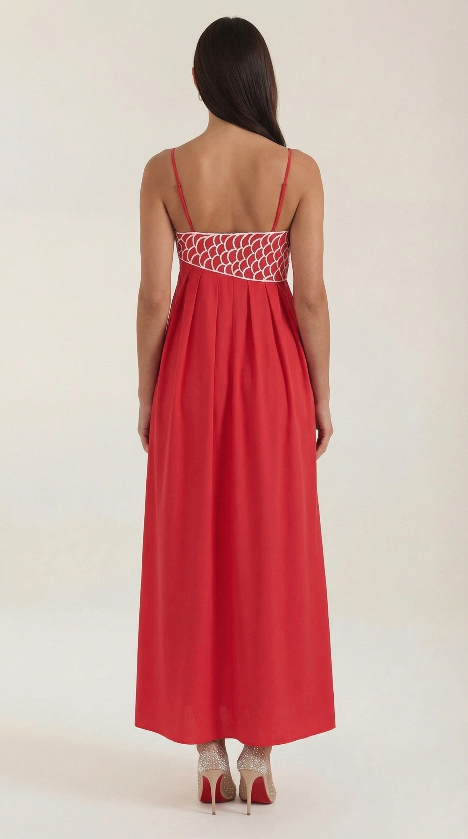 Vestido maxi con bordado elegante