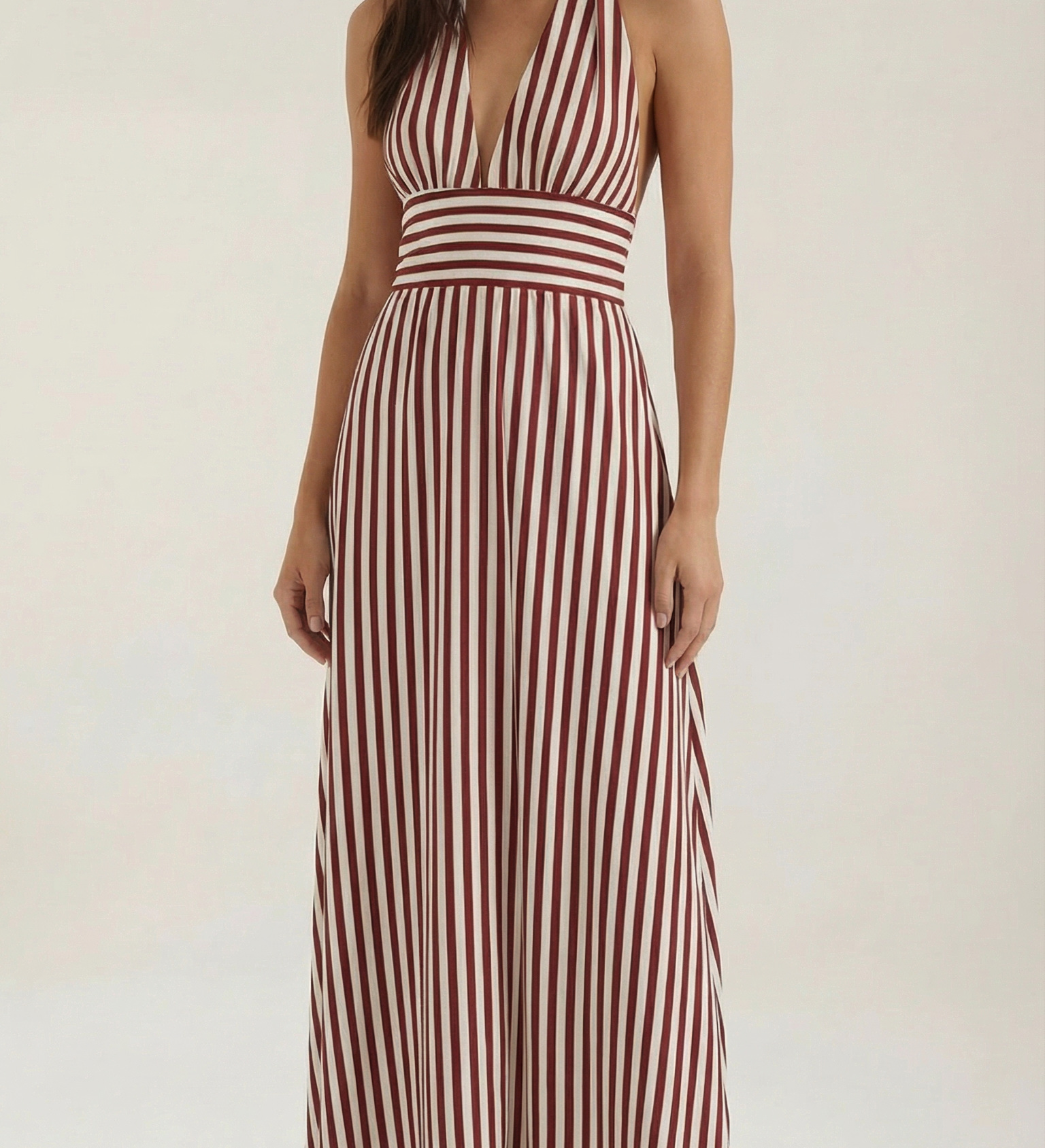 Vestido maxi con escote en V elegante