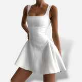 Vestido Mini Escote Cuadrado Evasé