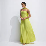 Vestido Largo Plisado con Capa