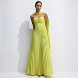 Vestido Largo Plisado con Capa