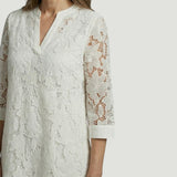 Vestido Midi Encaje Floral Manga Tres Cuartos