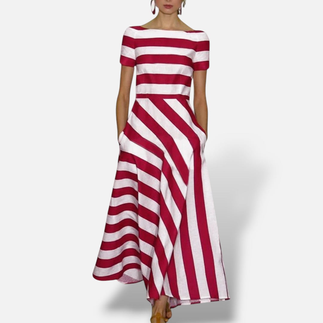 Vestido maxi El Armario de Lola Kelsey com corte em A, riscas vermelhas e brancas e decote barco elegante