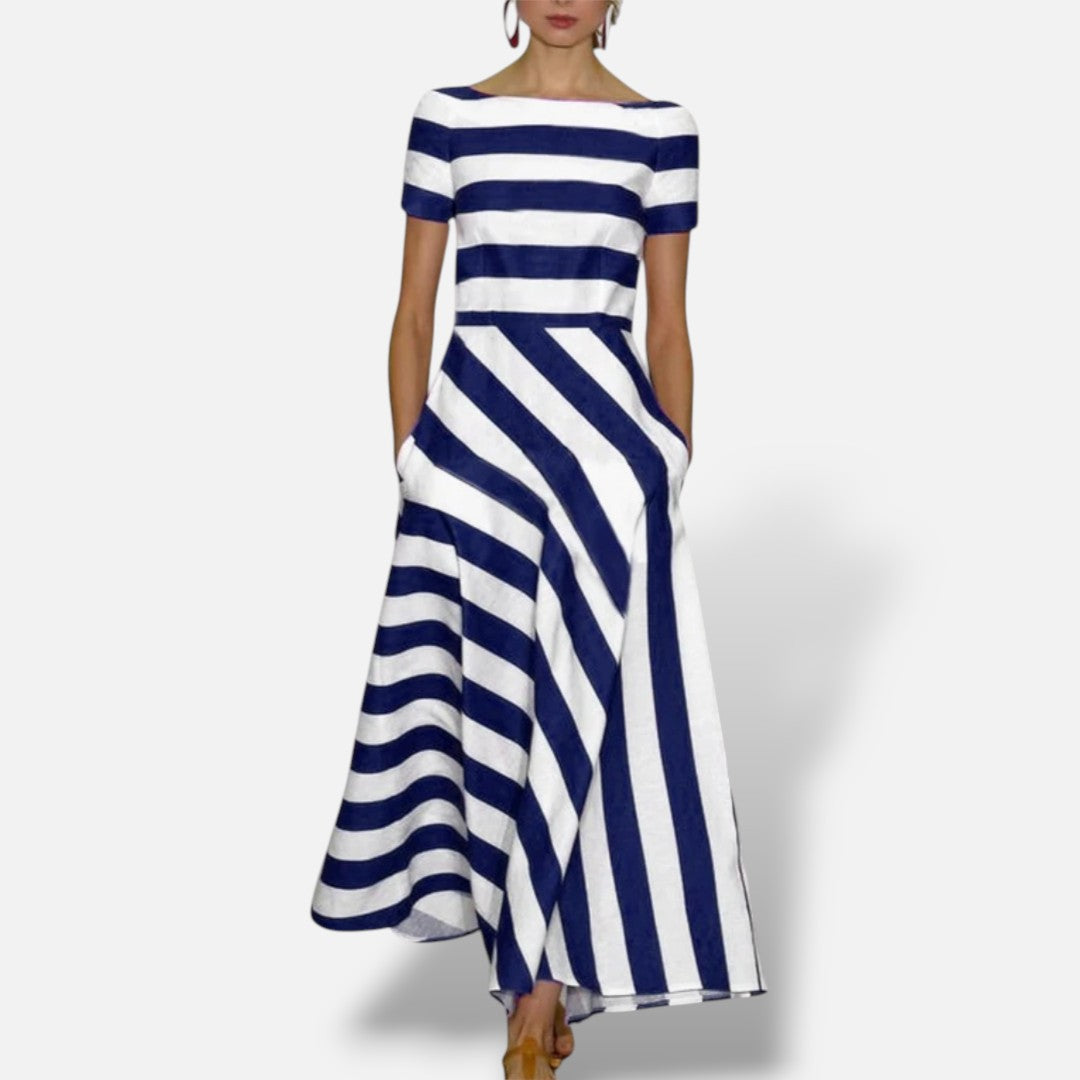 Vestido maxi El Armario de Lola Kelsey com riscas azuis e brancas, corte em linha A e mangas curtas
