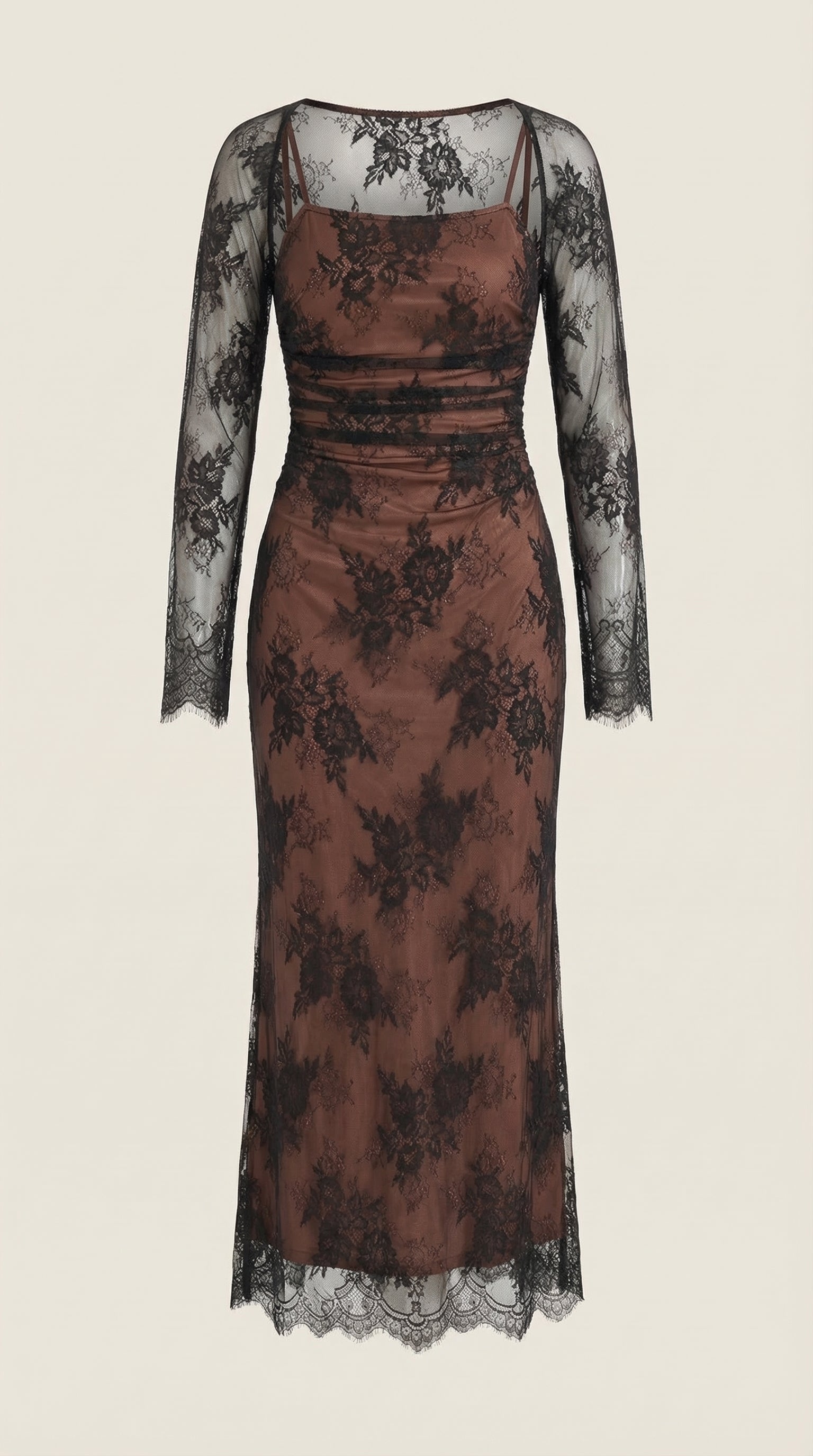 Vestido largo de encaje con corte elegante