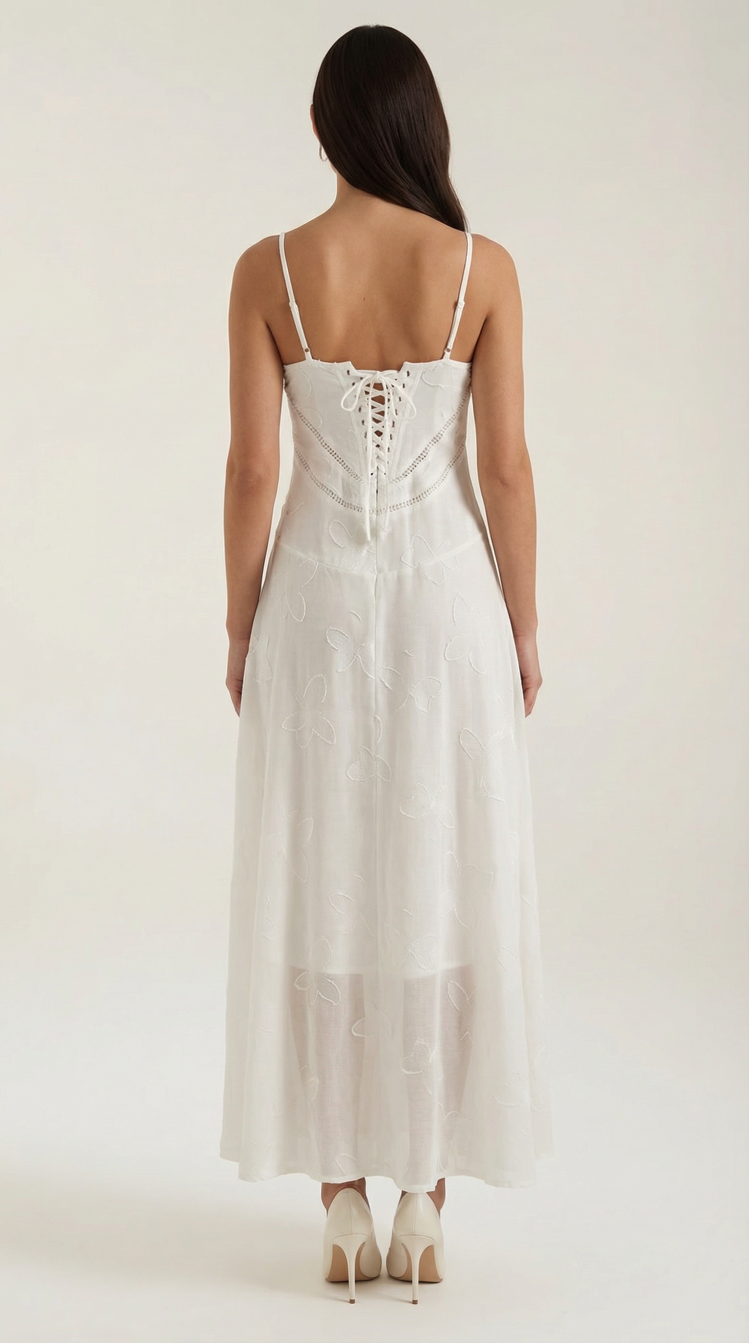 Vestido largo con encaje refinado