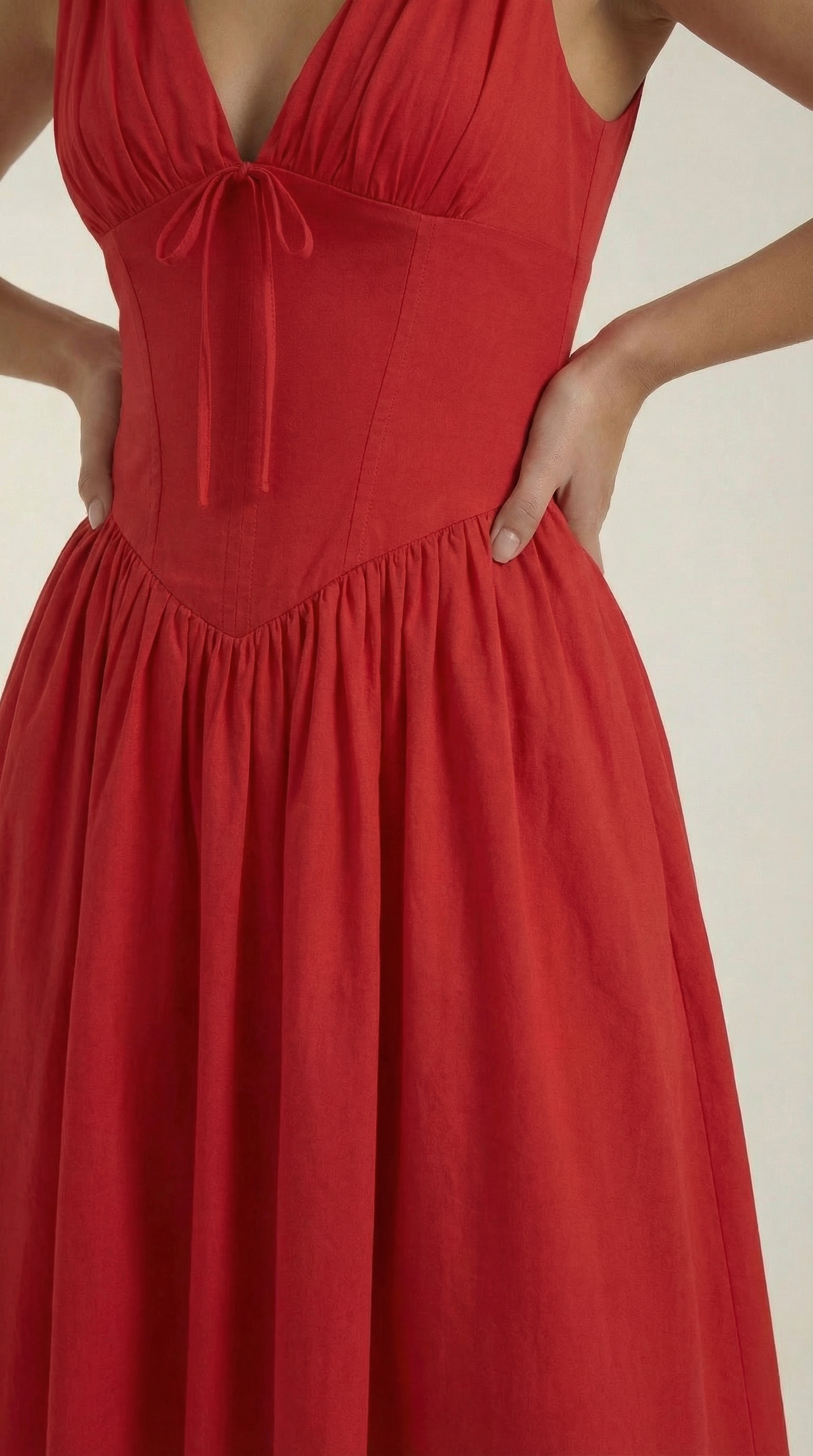 Vestido midi con escote en V