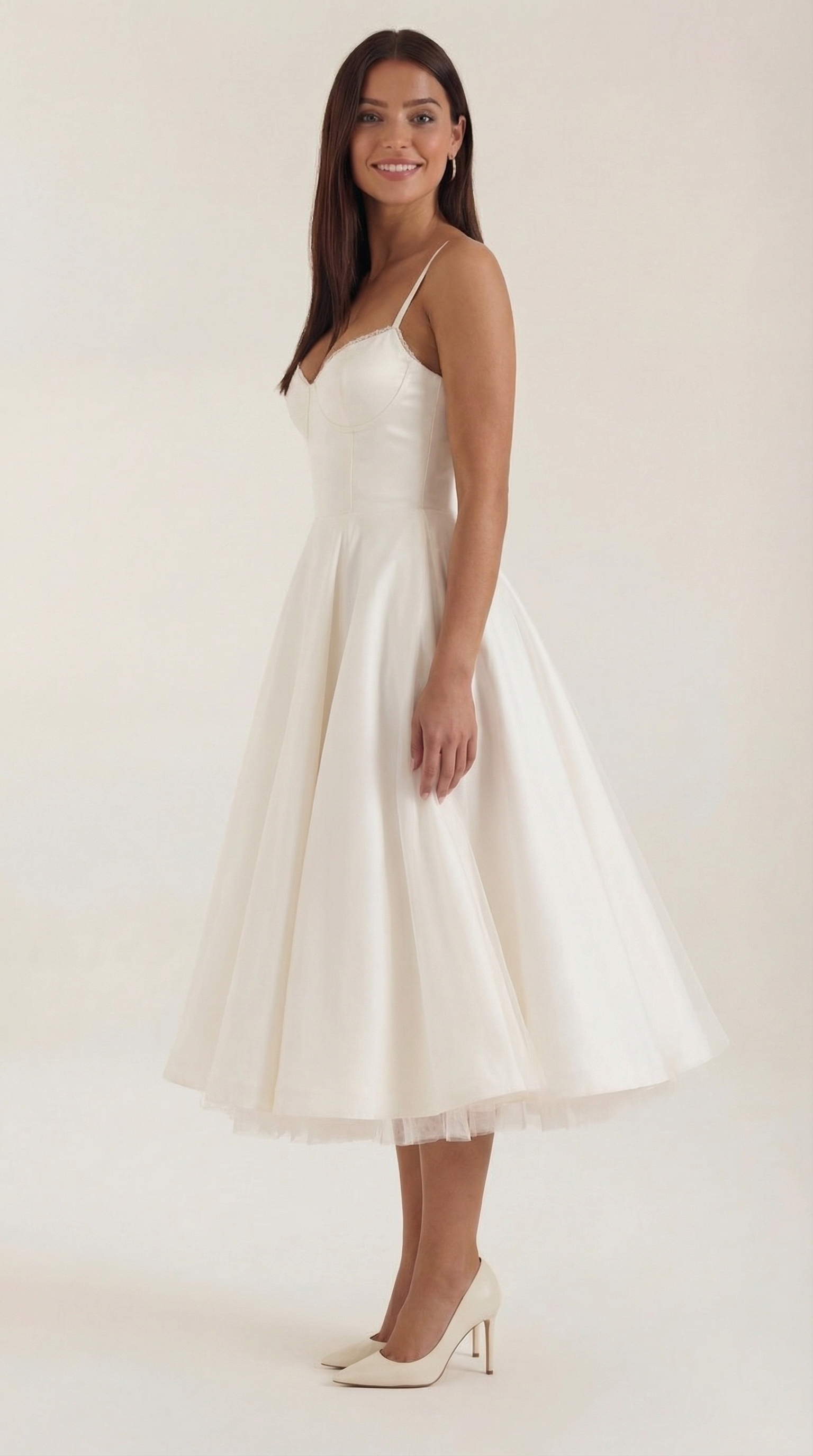 Vestido midi con diseño de tul