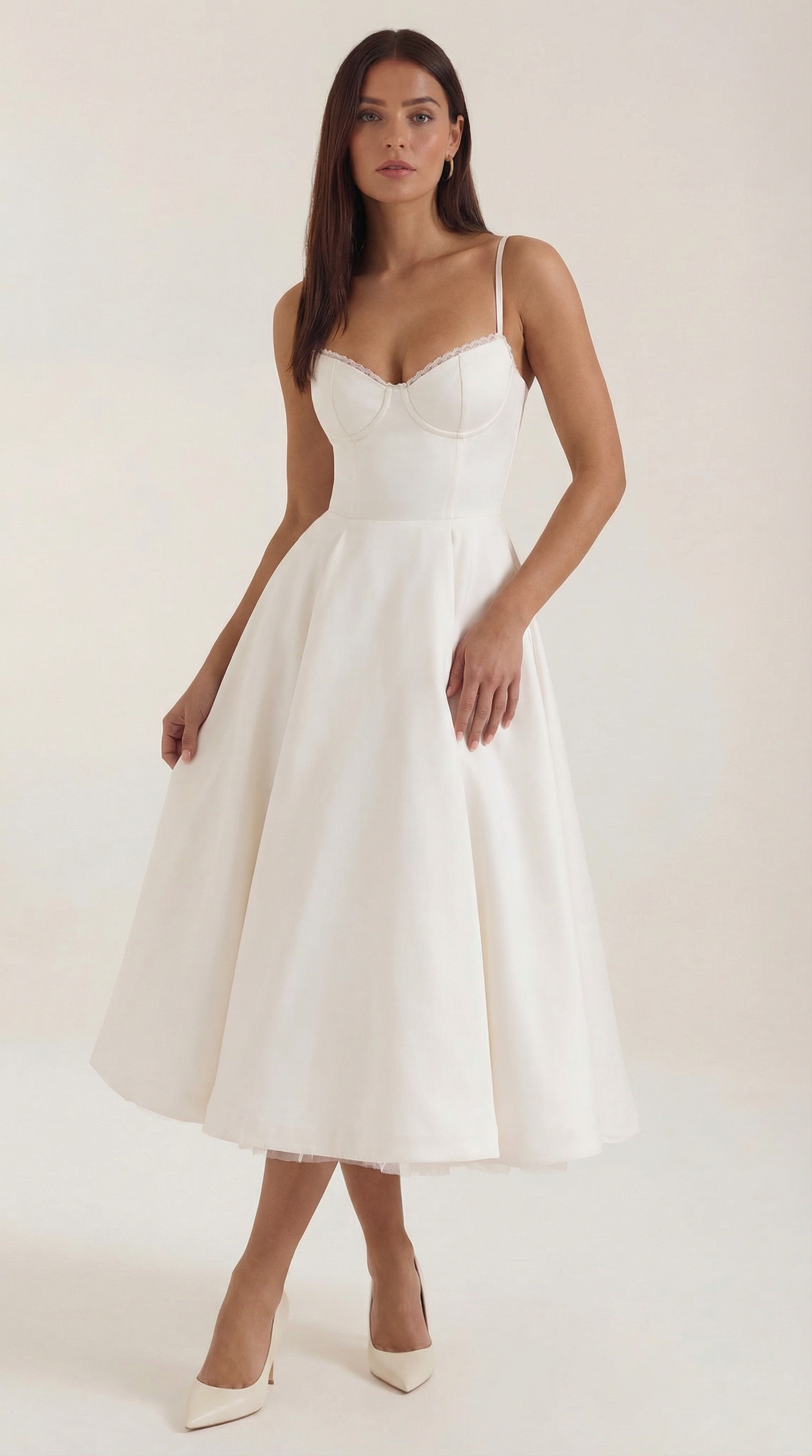 Vestido midi con diseño de tul