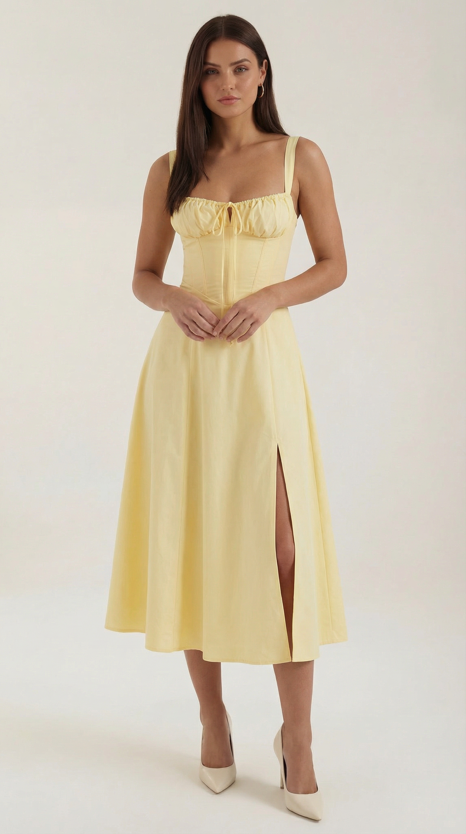 Vestido midi con detalle de cordones