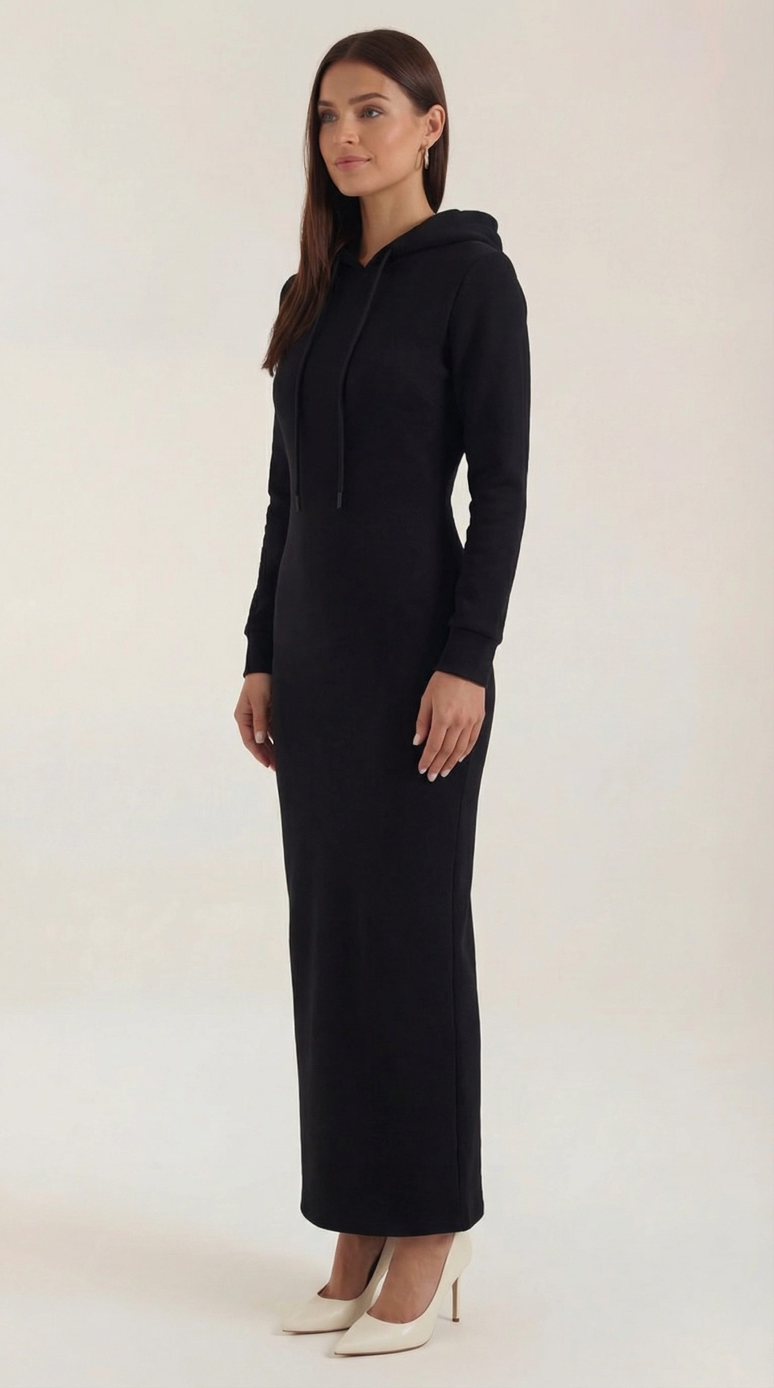 Vestido largo ajustado con capucha