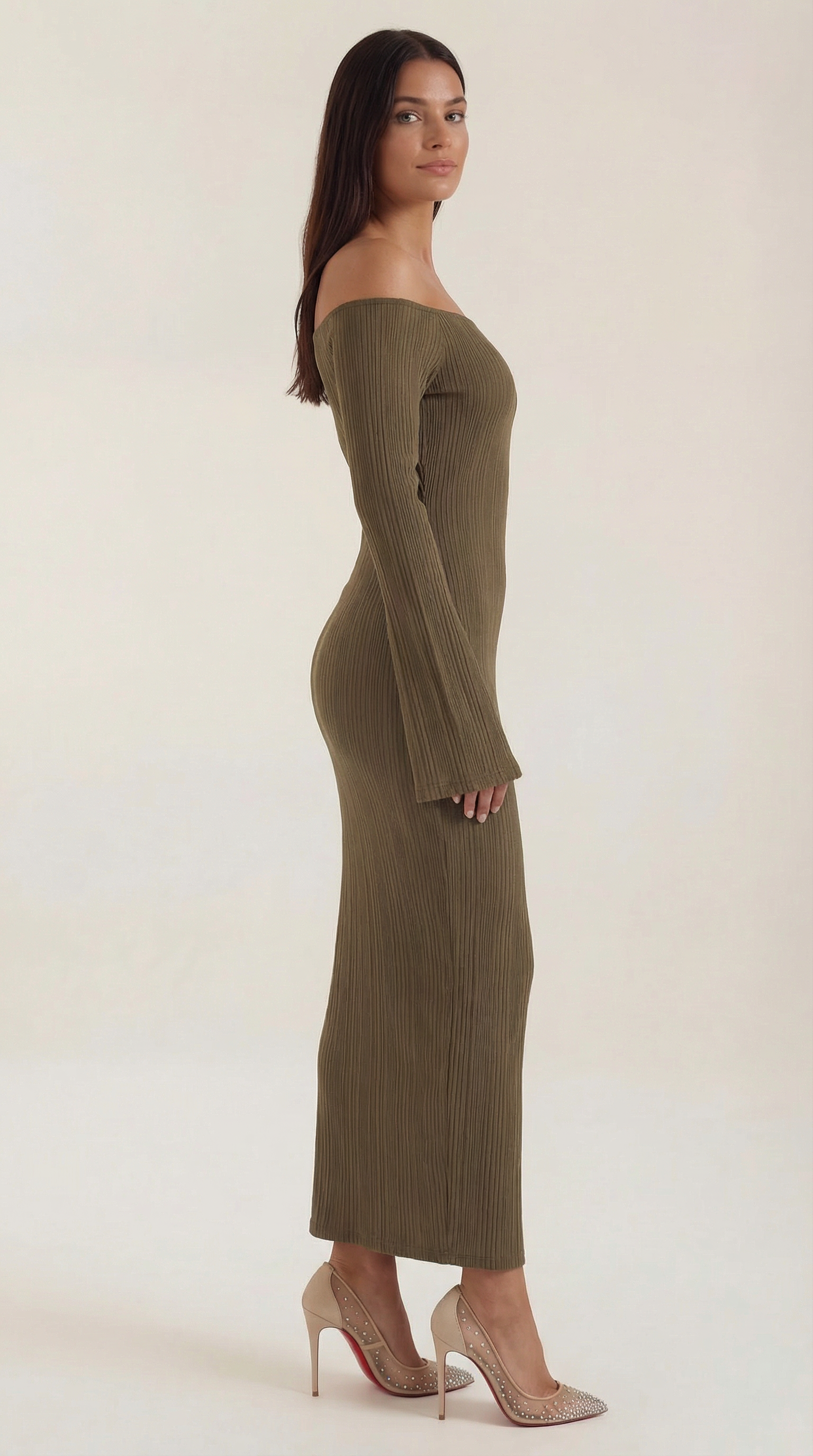 Vestido largo ajustado sin hombros