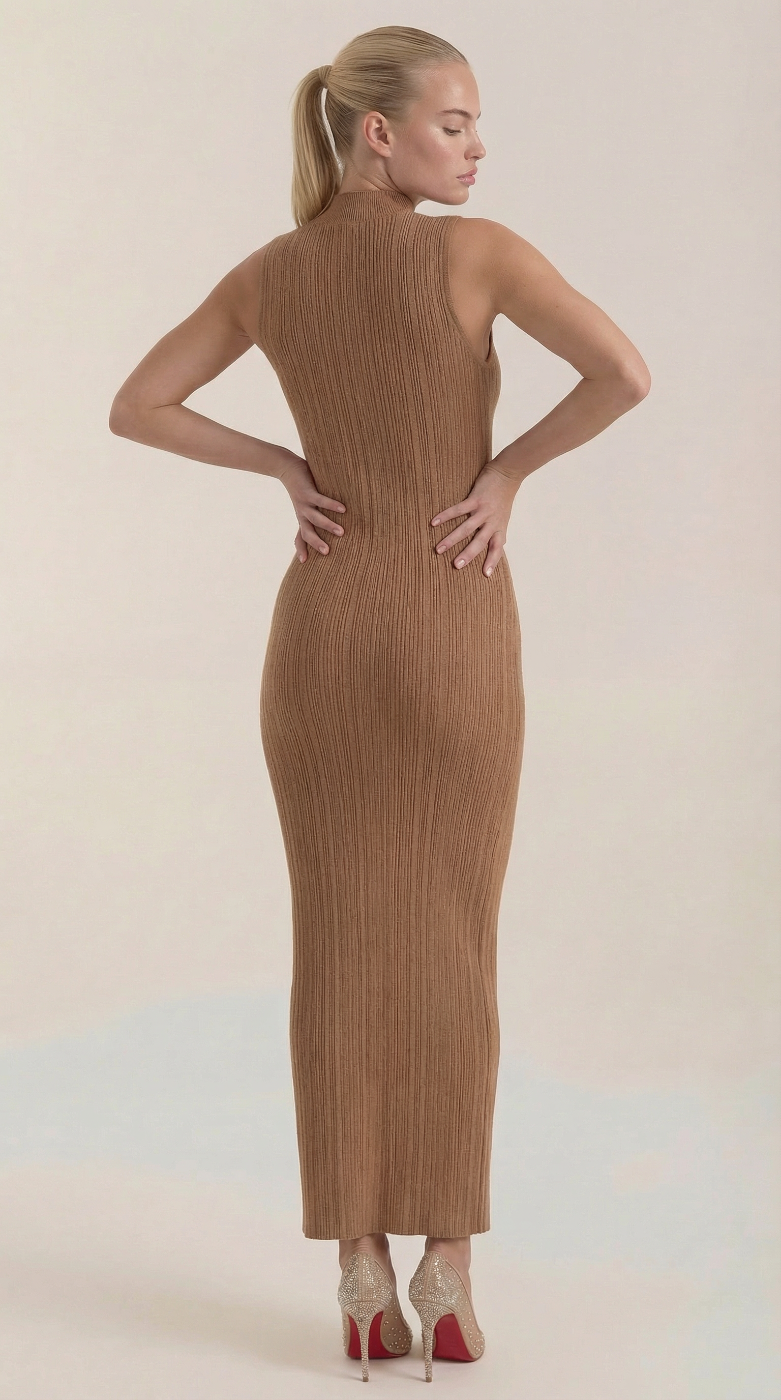 Vestido Bodycon de Cuello Alto Elegante