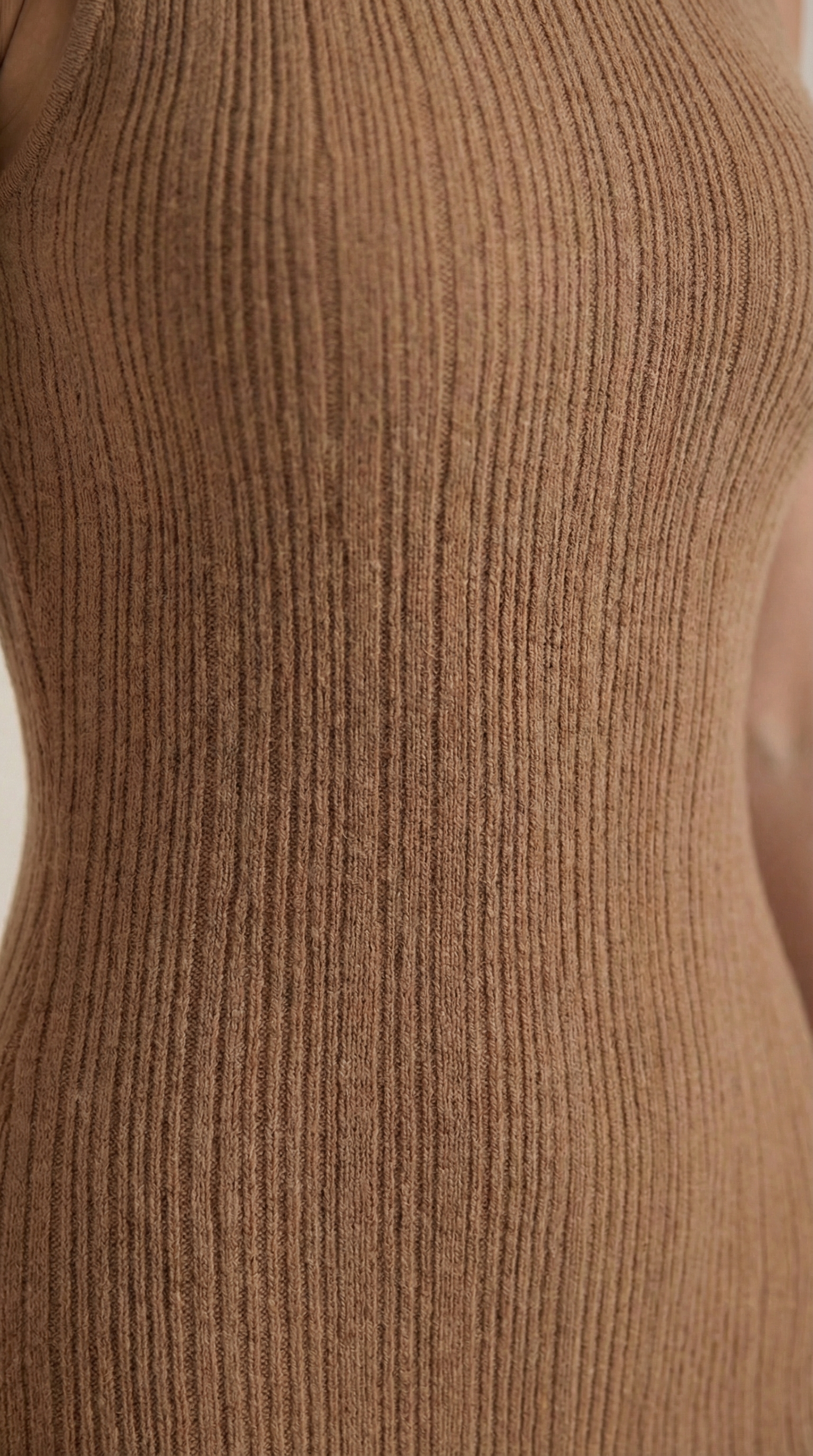 Vestido Bodycon de Cuello Alto Elegante