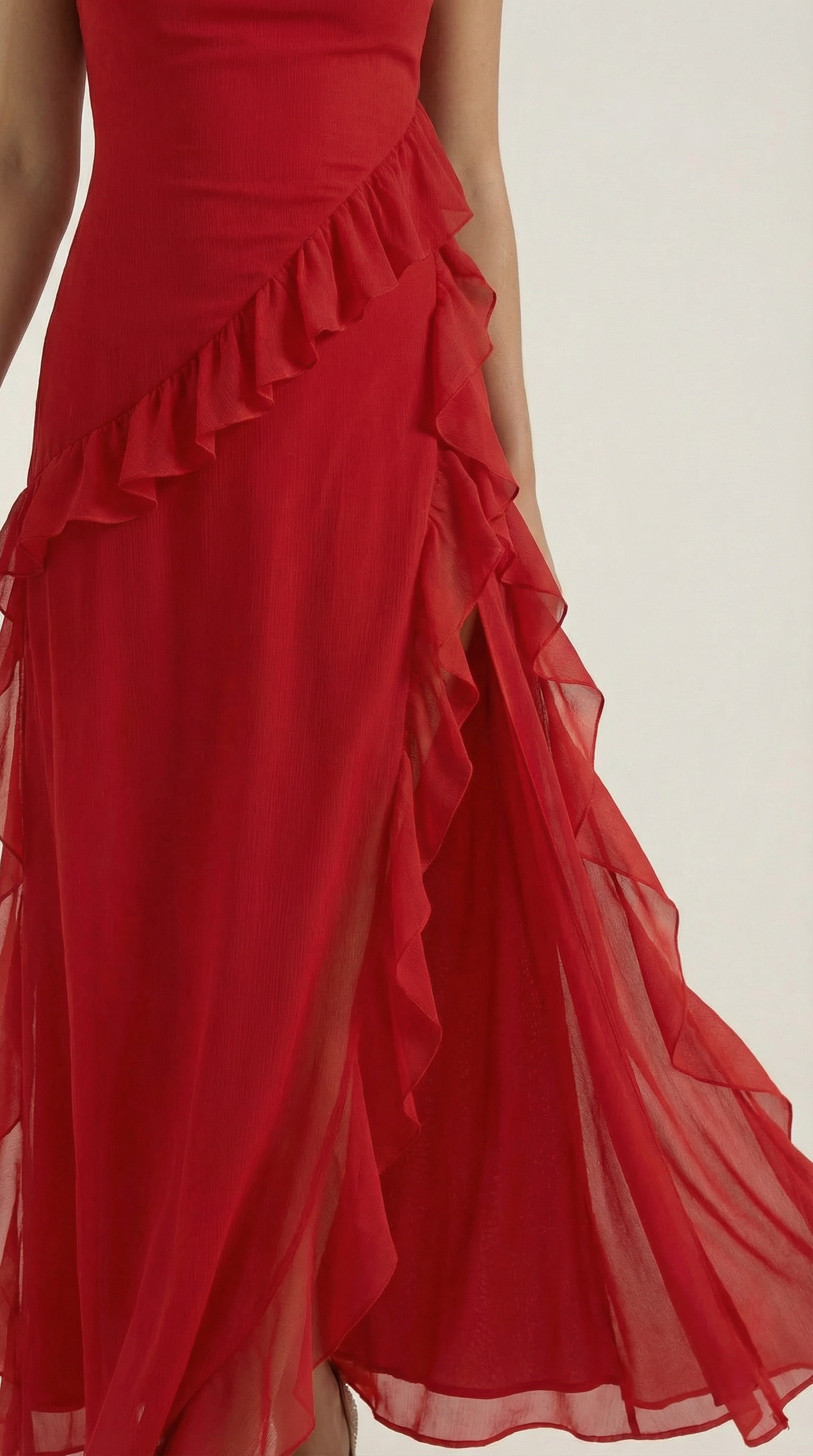 Vestido largo con volantes elegante