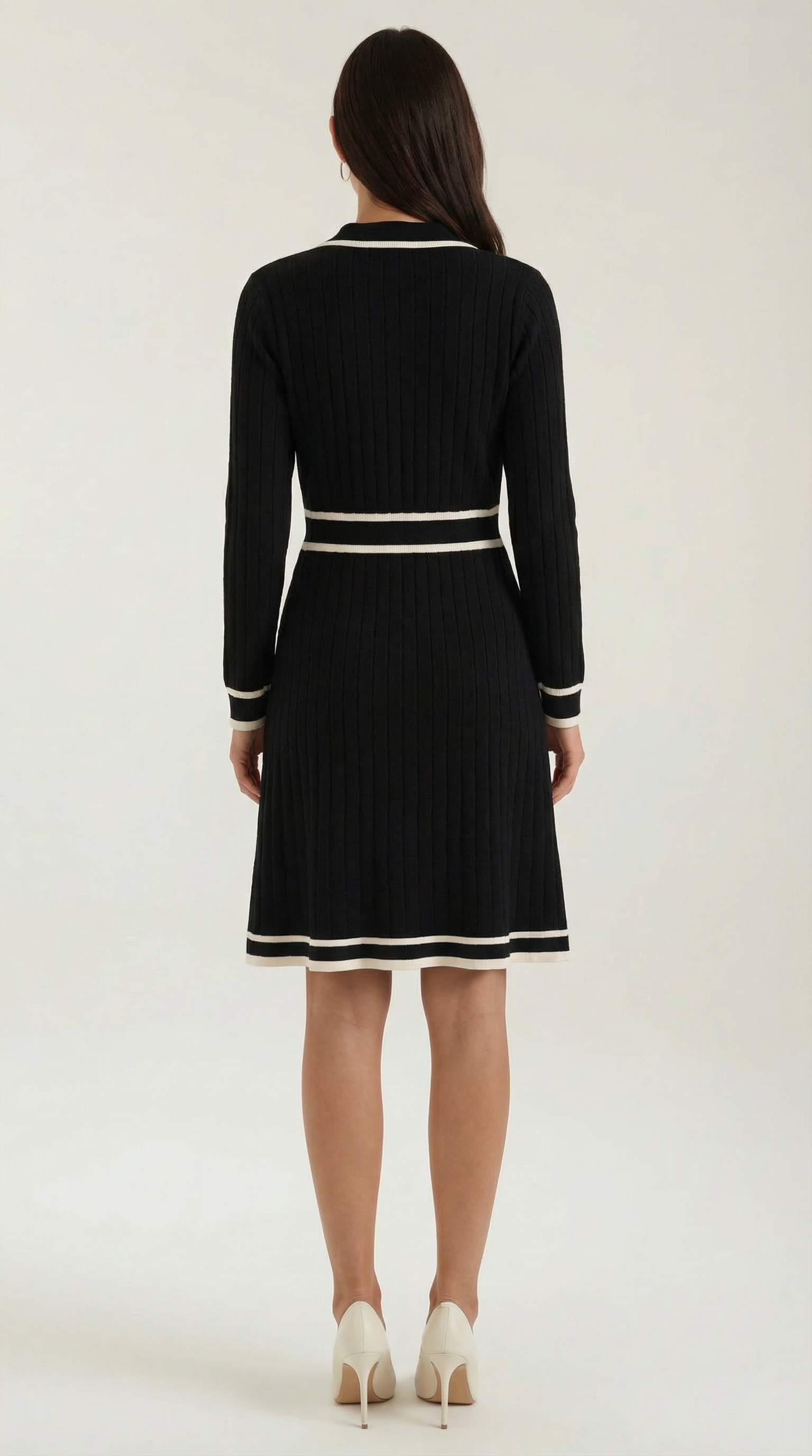 Vestido mini con diseño elegante y moderno