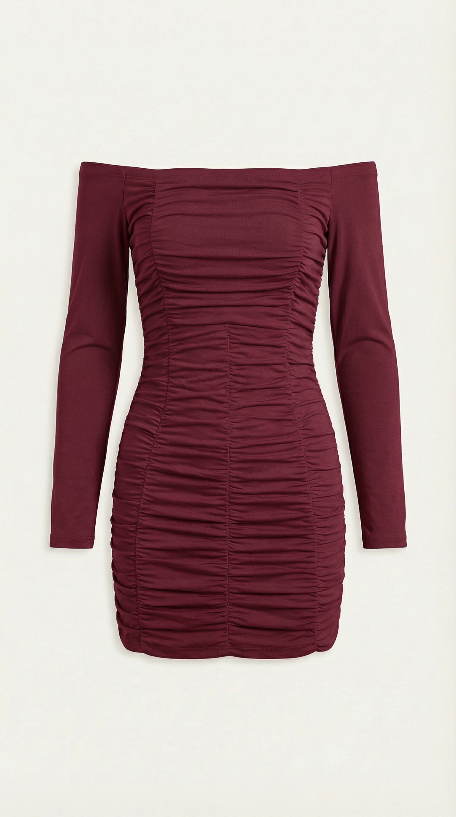 Vestido mini ajustado con diseño elegante
